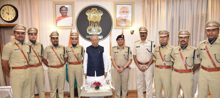 *पुलिस आम जनता से मित्रवत् व्यवहार करेः राज्यपाल*