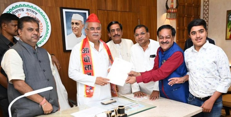 *मुख्यमंत्री बघेल को श्री झूलेलाल जयंती की शोभायात्रा में शामिल होने का मिल न्यौता*