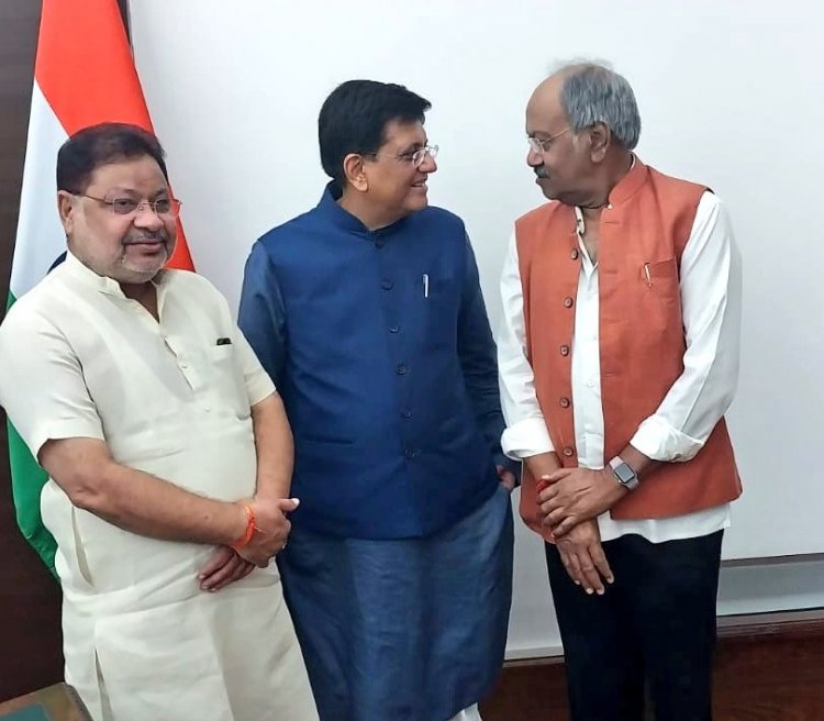 *छत्तीसगढ़ को 100 प्रतिशत टुटा हुआ गैर बासमती चावल का 50 प्रतिशत निर्यात कोटा आबंटित करने पीयूष गोयल से मिले बृजमोहन*