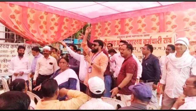 स्वास्थ्य कर्मचारी अब हड़ताल पर