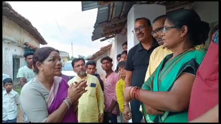 छत्तीसगढ़ में विधानसभा चुनाव नजदीक है और ऐसे में अब राजनीतिक पार्टियां जनता के बीच मे जा रही है और अपनी जीत का दम भरती हुई नजर आने लगी है,