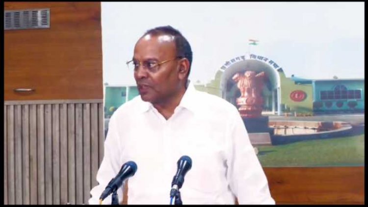 पूर्व मंत्री व पूर्व विधायक अजय चंद्राकर का बड़ा बयान कहा ऐसा है कांग्रेस वालों से अकल की बात करके मैंने गलती की...