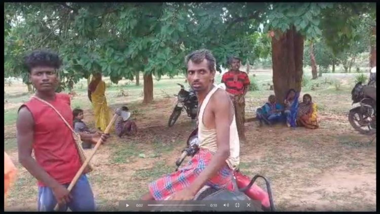 द्वेष और जमीन के लालच में आकर यहां के ग्रामीणों ने  सैकड़ों पेड़ों की बलि चढ़ा दी