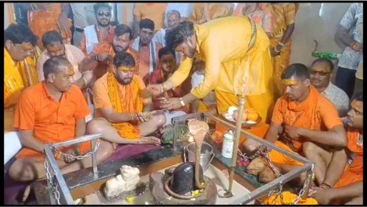 विधायक आशीष छाबड़ा के नेतृत्व में विशाल कांवड़ यात्रा साथ रूद्राभिषेक किये  