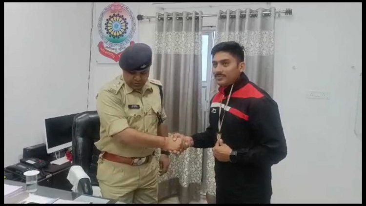 लगातार दुर्ग पुलिस का मान सम्मान खेल से बढ़ा रहा नेवई में पदस्थ आरक्षक किशन साहू
